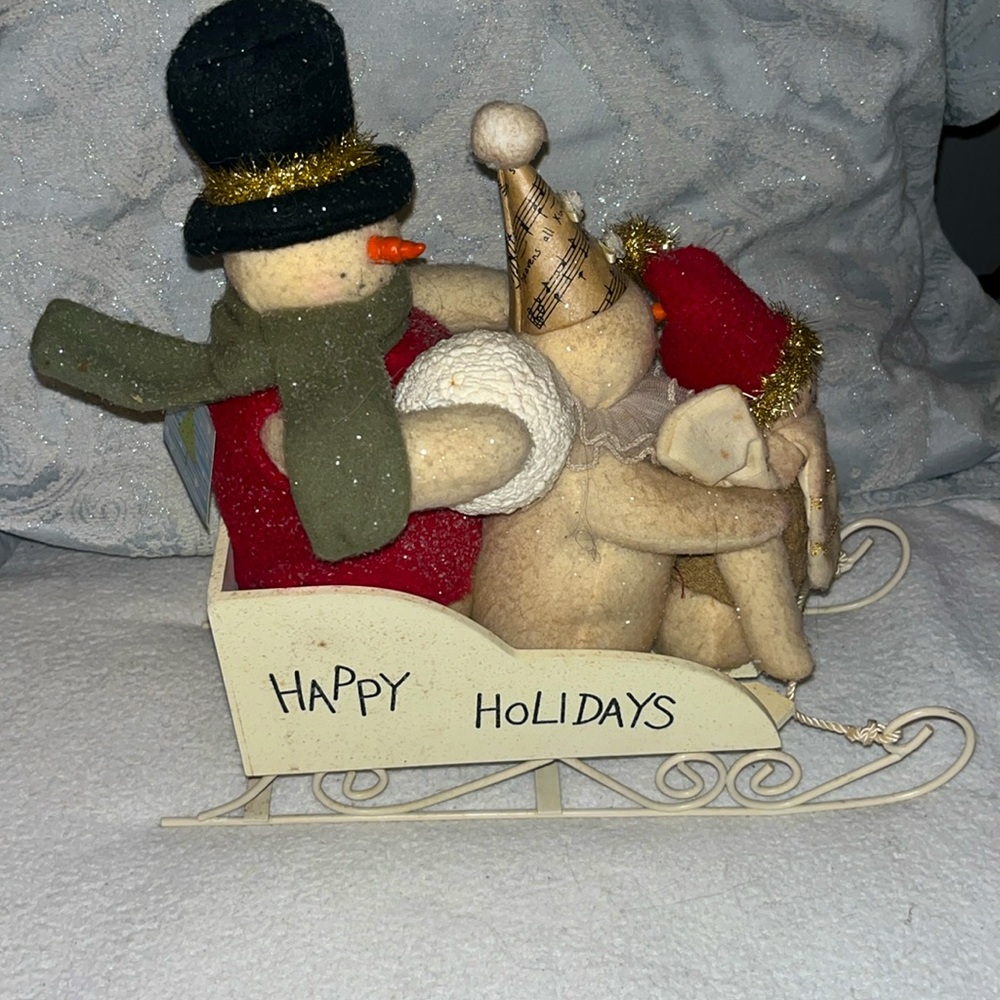NWT holiday sleigh decoration boutique bought !!!